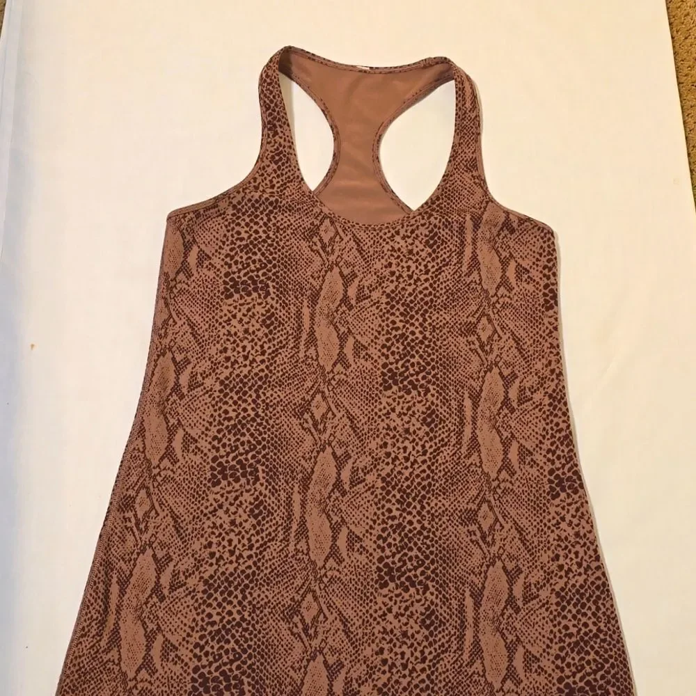 Lululemon snake print tank 12 ( see‎ measurements)